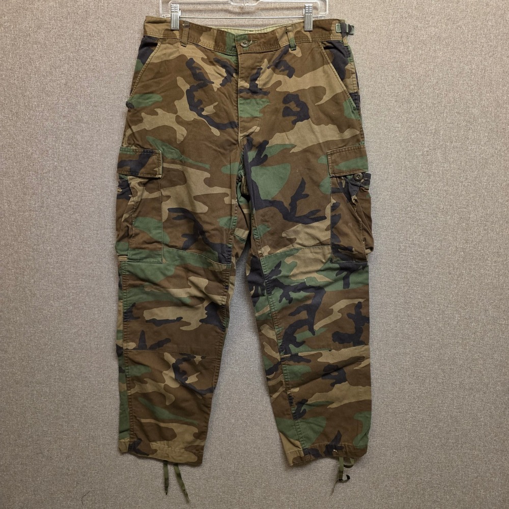 Vintage US Military M81 Woodland Camo BDU Cargo Pants Medium Short